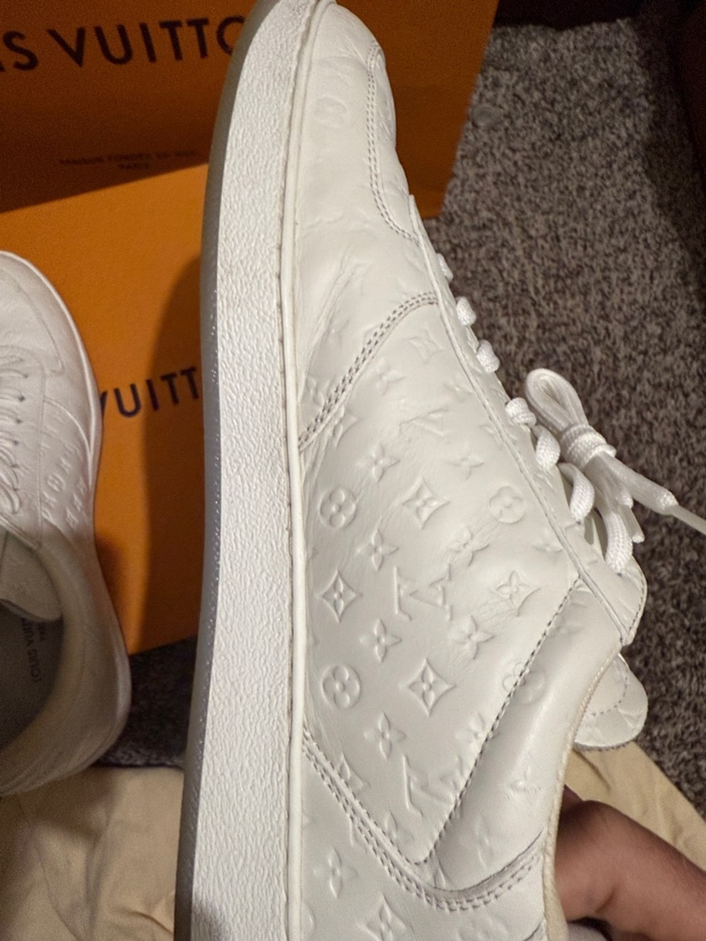 Louis Vuitton Men’s White Embossed Monogram Sneakers lv size 8 us size 9 - Picture 7 of 10